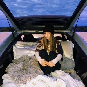 Meet your Posher, Vanessa